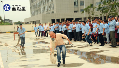 安全生產(chǎn)月|藍(lán)炬星集成灶“消防安全應(yīng)急疏散演練”順利結(jié)束
