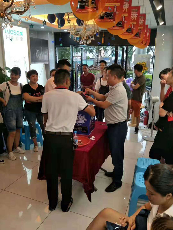 藍(lán)炬星集成灶漳州周年慶落地68單！