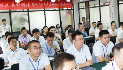 乘風(fēng)破浪，再創(chuàng)輝煌，藍(lán)炬星集成灶2019半年總結(jié)規(guī)劃會議圓滿結(jié)束!