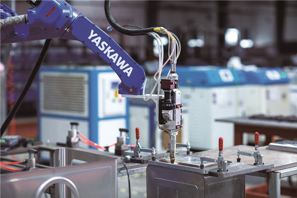 藍炬星集成灶智能生產(chǎn)車間